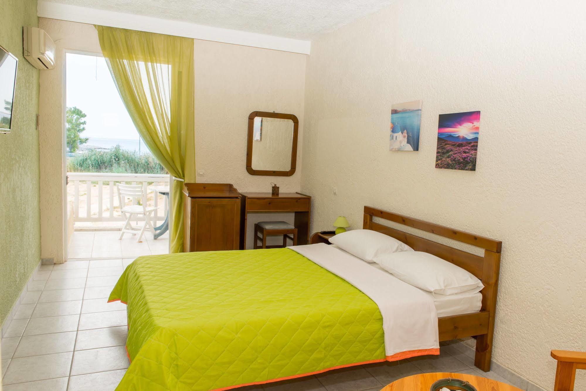 Hotel Vergina Lagonisi Esterno foto