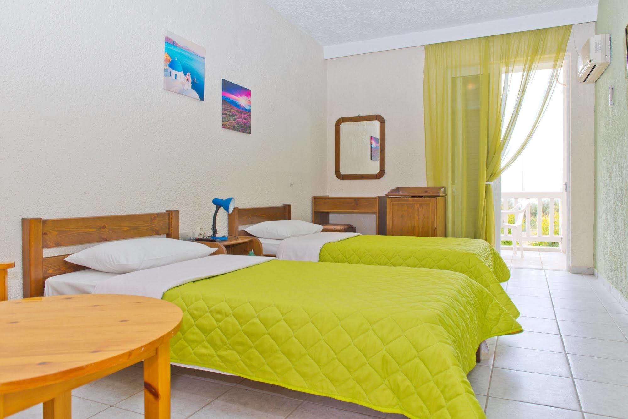 Hotel Vergina Lagonisi Esterno foto